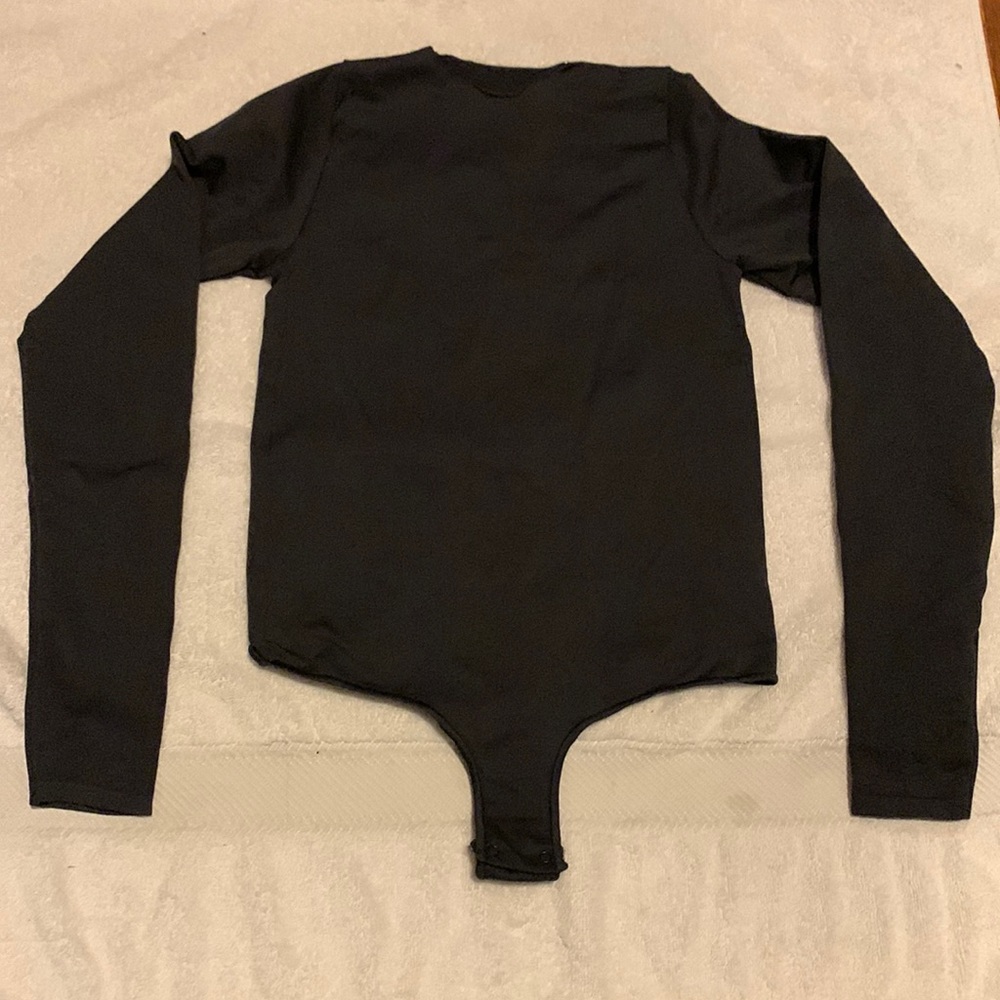 SKIMS ESSENTIAL CREW NECK LONG SLEEVE BODYSUIT